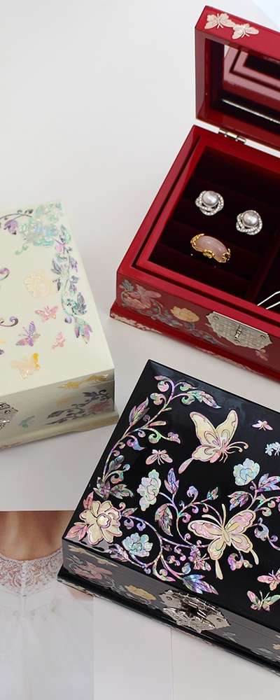 Najeon Chilgi Korea Ornate Korean Traditional Shell Jewelry Box Color Arabesque Butterfly Mother-of-Pearl Jewelry Box 18cm