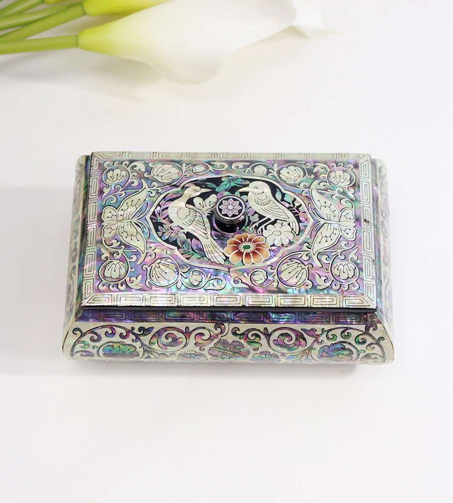 Nacre Korea Traditional Korean Mother-of-Pearl Inlay Scrolling Flower Premium Inlay Box
