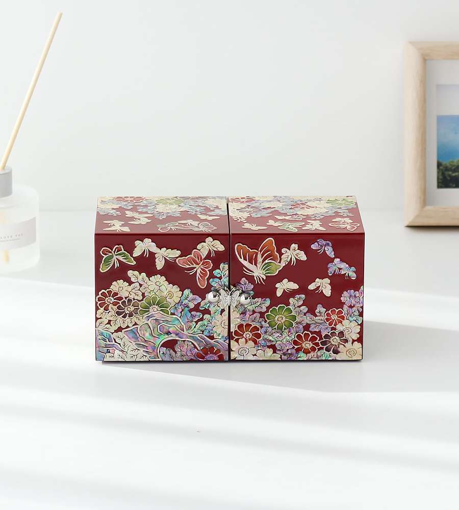 Najeon Chilgi Korea Traditional Lacquerware Butterfly and Chrysanthemum Double-Layer Large Shell-Inlay Jewelry Box Accessory Storage Box