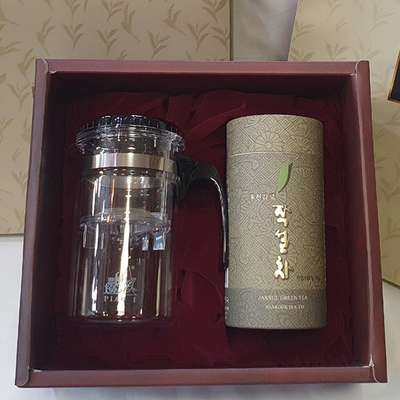 Premium Green Tea Gift Set with Taiwan Gaiwan - Masterfully Crafted for Holidays