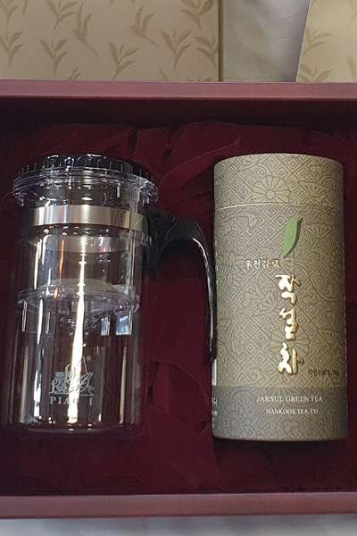 名人が作った緑茶ギフトセット 台湾簡易茶器 表一杯 お正月 お盆 季節の贈り物