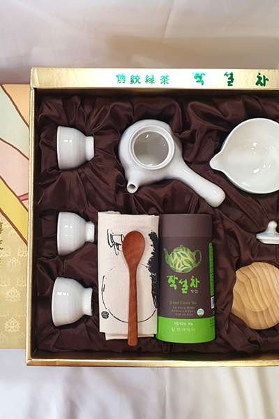 正善緑茶 3人用白磁茶器ギフトセット(特選緑茶・甘濃・雨前甘露・柿葉茶から選択可能)