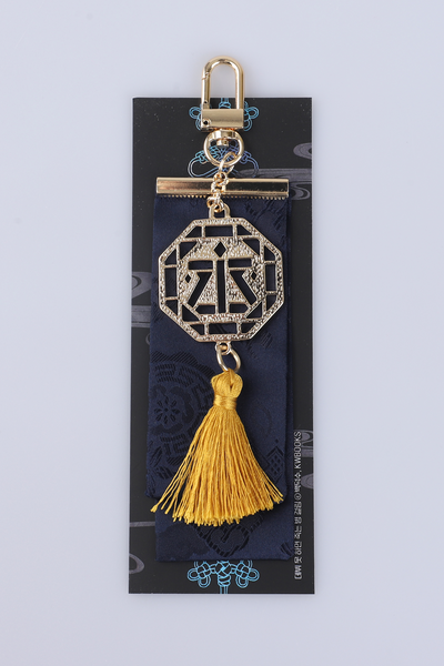 [Goods] If You Don't Debut, You'll Get a Deadly Disease - Traditional Ribbon Keyring