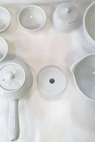 高級磁器3人用茶器フルセット-急須/冷水筒/湯飲み3個/茶こし掃き/茶滓入れ