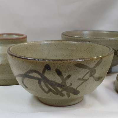 Iron-Painting Orchid Pattern Medium Size Tea Bowl - Single Unit