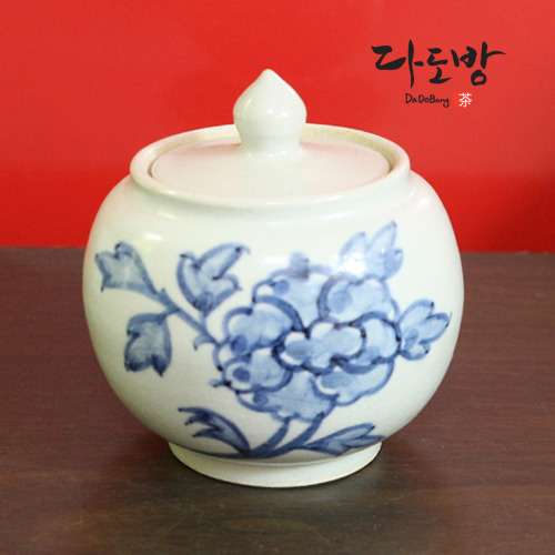 Handoyeo Seo Gwang-soo Master Craftsman Traditional White Porcelain Tea Caddy No. 2 - Limited Edition