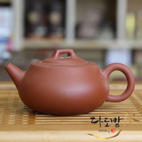 Zisha Teapot 2017-22 / Pu-erh Zisha Tea Serving Set