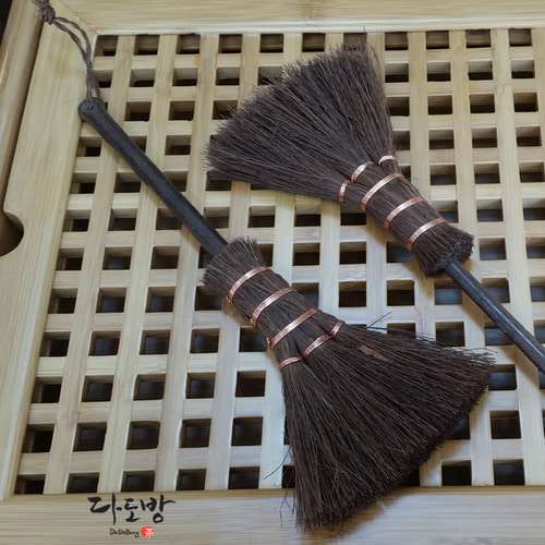 Blackboard Cleaning Brush 1 Pack/Multi-Panel Organizer Broom