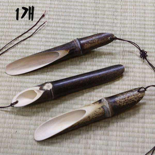 Black Bamboo Tea Scoop (Ojuk) - 1 Piece Leaf Tea Spoon