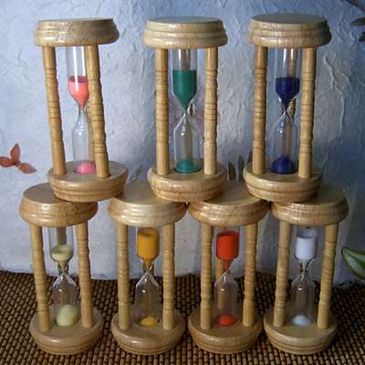 Taiwan Wooden Hourglass – Approx. 3 Minutes