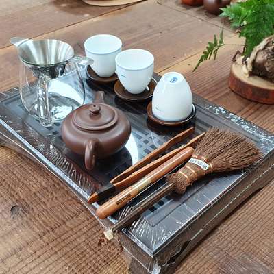 Pu-erh Tea Brewing Set for 3 People Model New 10-1 / Black Bamboo Tea Tray (Small) / Ceramic Teacups and More / Tea Tray