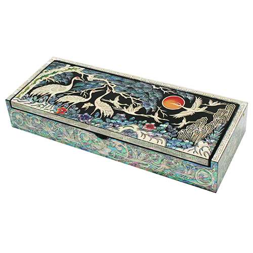 Integrated Lacquered Mother-of-Pearl Brush Pen Case with Pine and Crane Design, Black