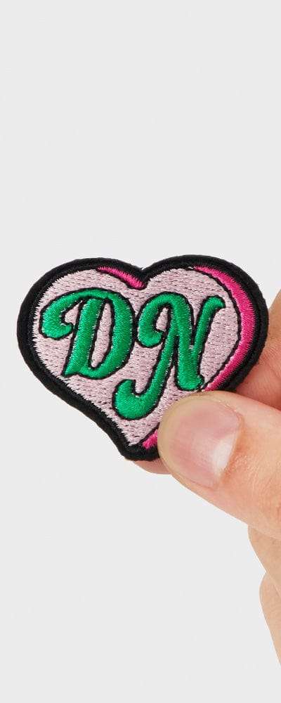 NewJeans イニシャル ワッペン リバース スティッカー DN