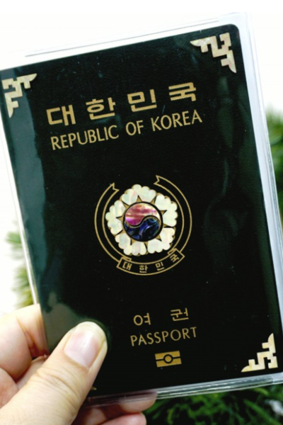 [Overseas Travel] Hibiscus Mother-of-Pearl Passport Sticker + Clear Passport Case
