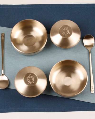 Myungsung Yugi Bangja Yugi Turtle 2-Person Single Tray Tableware Set (Includes Utensils)