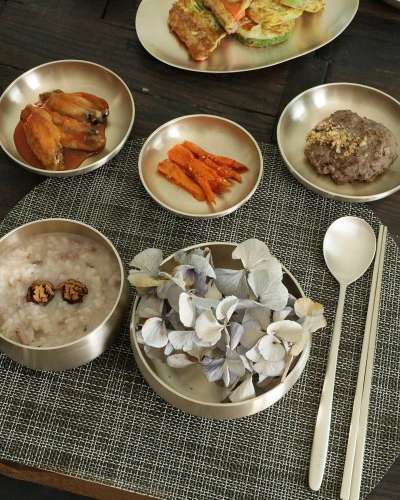 Myungseong Yugi Practical Single-Serving Bansang Tableware Set - Yugi Bowls and Dishware