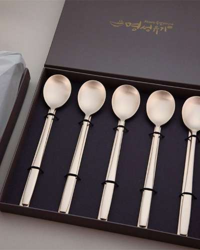Myeongsung Bangja Cheongdam Minsu Spoon 5-Person Set with Engraving