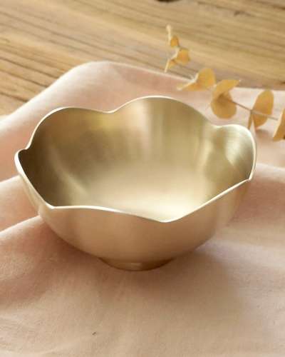 Myeongseong Yugi Bangja Flower Bowl for Bingsu and Punch