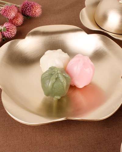 Myeongseong Yugi Gaon Flower Petal Cold Dish Large (Lid Excluded)