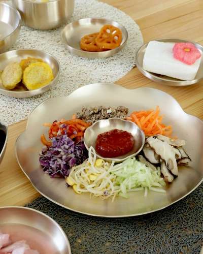 Myeongseong Yugi Bangja Flower Plate Size 3 23cm