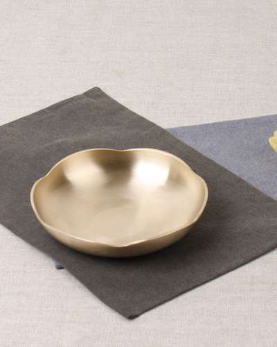 [Myeongsung Yugi] Flower Banchan Dish Medium 1p