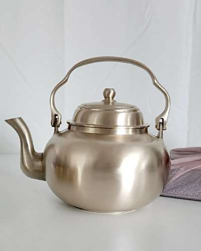Myeongseong Yugi Bangja Teapot 0.8L