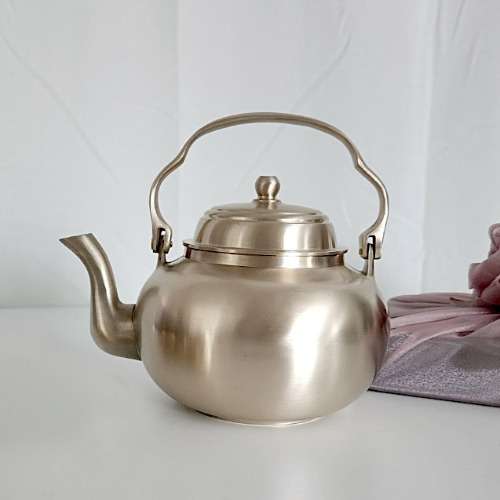 Myeongseong Yugi Bangja Teapot 0.8L