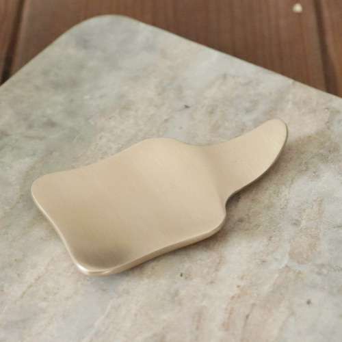 Myeongseong Yogi Clover Gua Sha Massager & Spoon Rest