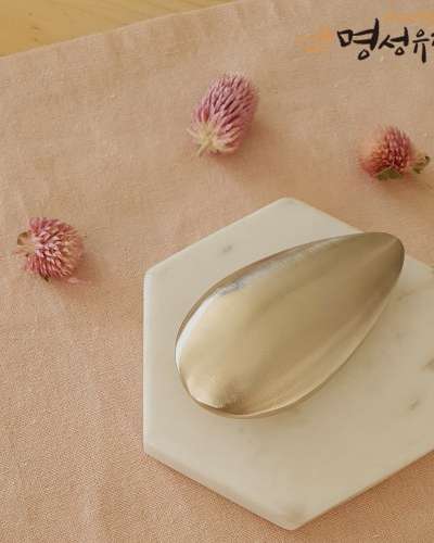 [Myungsung Yugi] Yugi Water Drop Soap Gua Sha