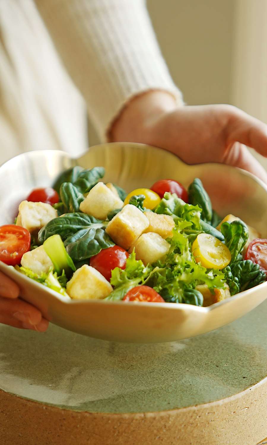 Bangja Yugi Brass Flower Salad Bowl