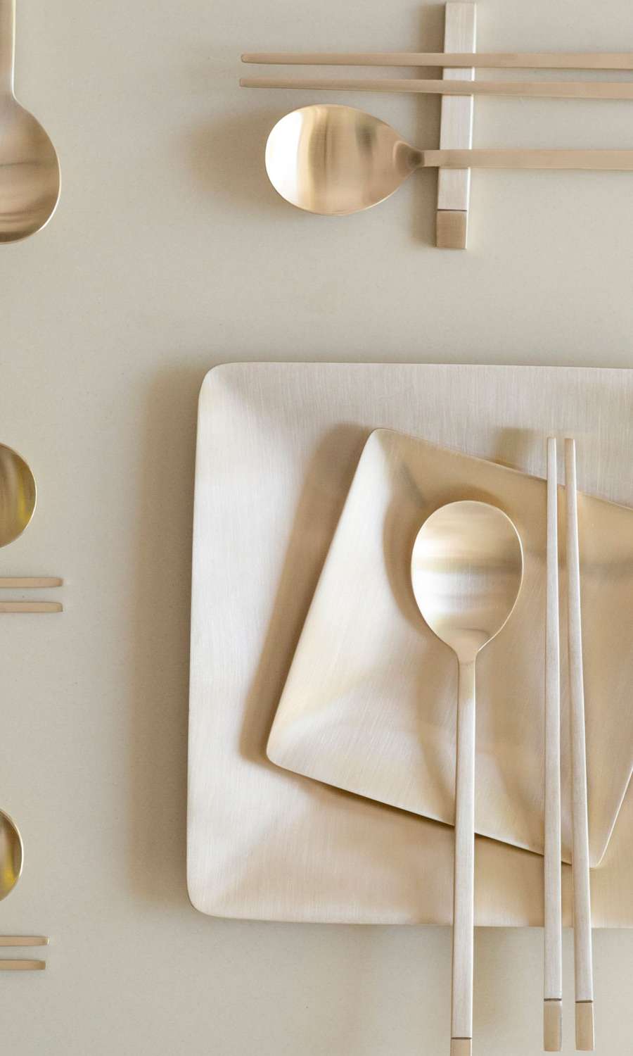 Bangjja Yugi Two-Tone Spoon and Chopstick Set for 5