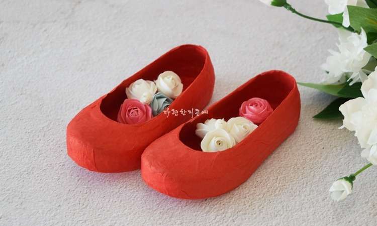 Hanji Flower Shoe (Red)