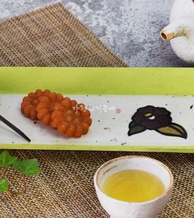 椿の花 タシク皿