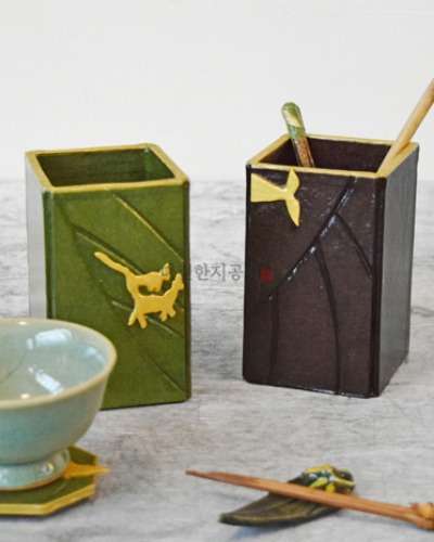 半구台岩刻画 茶匙置き(ゴールド)