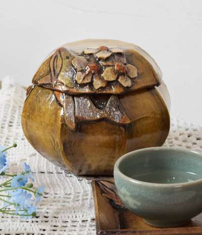 桜鯨 壷型茶筒