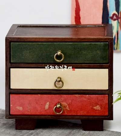 Vintage Mini 3-Drawer Storage Chest