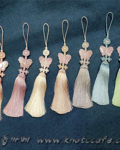 Hanbok Norigae Pink Crystal Butterfly Pendant