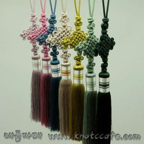 Hanbok Norigae Four-Directional Triple Chick Pendant