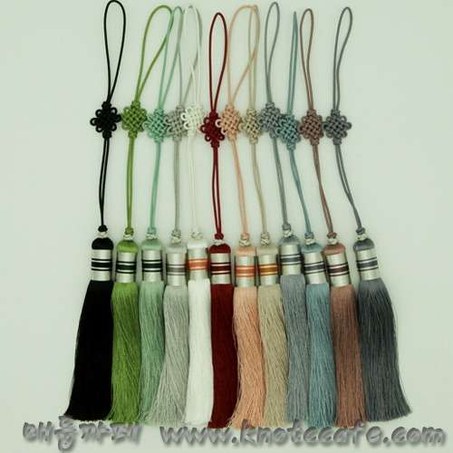 Hanbok Norigae Chrysanthemum Tassel Ornament