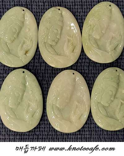 Hanbok Accessory Guanyin Jade Pendant (with Ring)