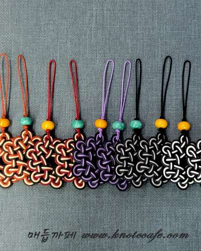 Traditional Korean Knot Accessory Hexagonal Gem Keyring
