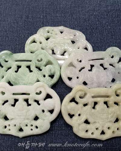 Hanbok Accessory Bat Jade Pendant