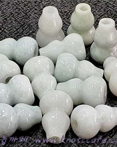 Hanbok Accessory Jade Snuff Bottle Raw Stone