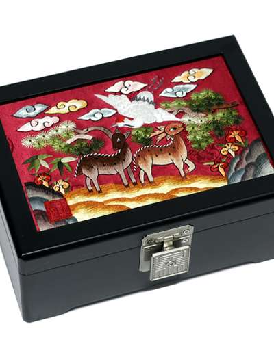 Jewel Box with Ten Symbols of Longevity Embroidery (Medium)