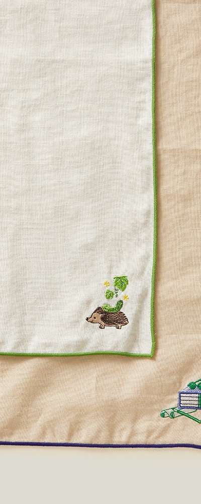 Cheonggu Youngeon Embroidered Handkerchief (2 Types)