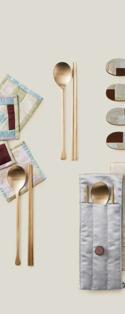 Jogakbo Tag - Jogakbo Hansang Set (Jogakbo Tea Coaster / Mother-of-Pearl Jogakbo Spoon Rest / Brass Spoon Set for 4)