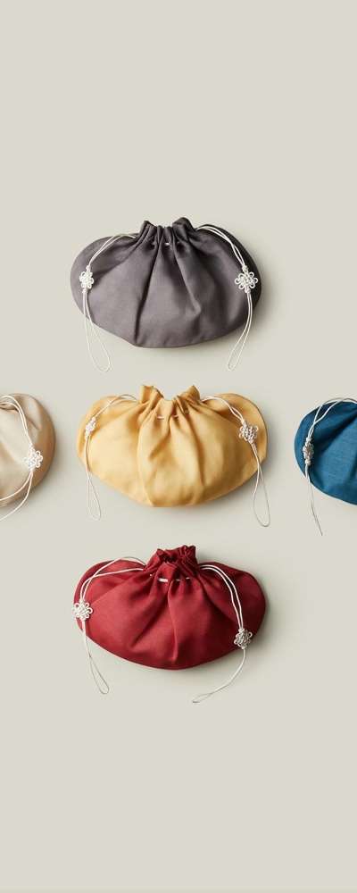 Genuine Silk Pouch 5 Colors (Single Item)