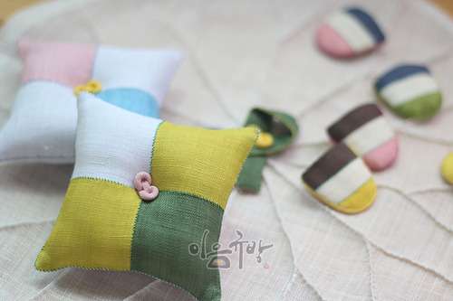 Ramie Square Needle Cushion (Green) [DIY Package]