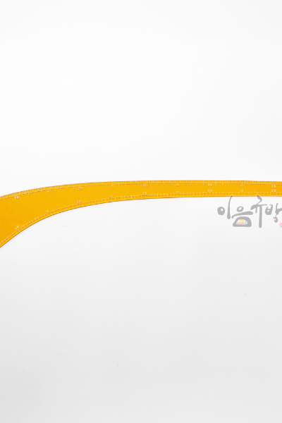 Eyelet Curve Ruler