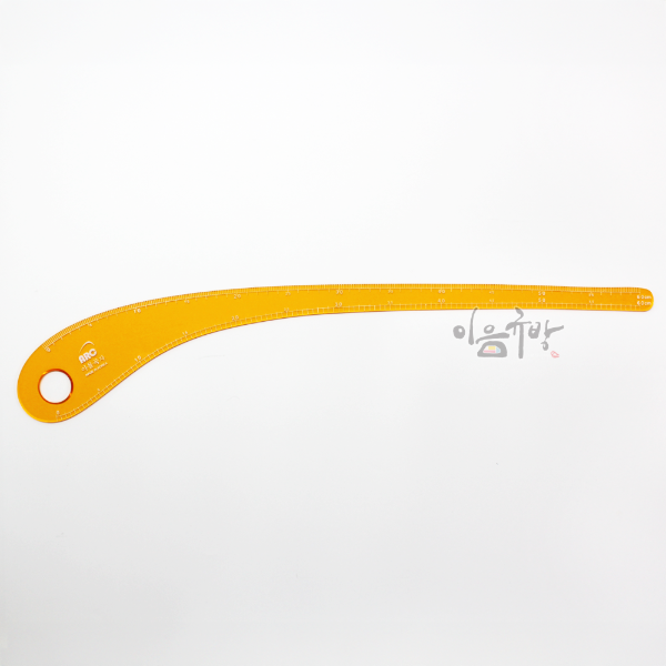 Eyelet Curve Ruler